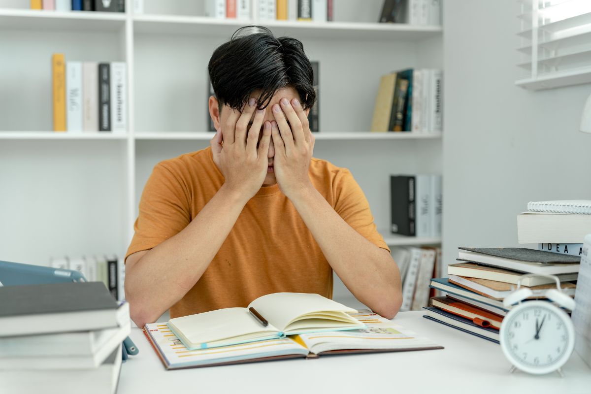 Sınav Kaygısı Nedir? Belirtileri ve Nedenleri
